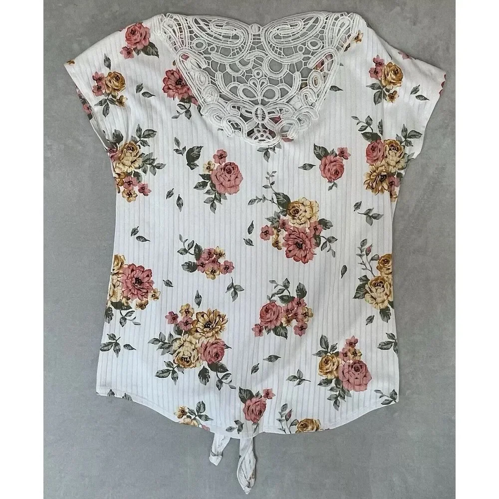 Bobbie Brooks Shirt Woman's Size Small White Floral Lace Cottagecore Boho Hippie